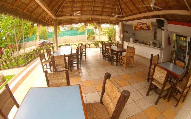 Hotel Parotas Manzanillo