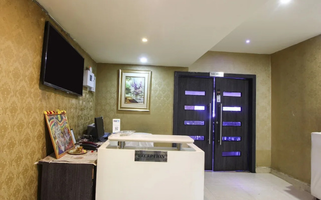 OYO 22737 Chandra Grand Hotel