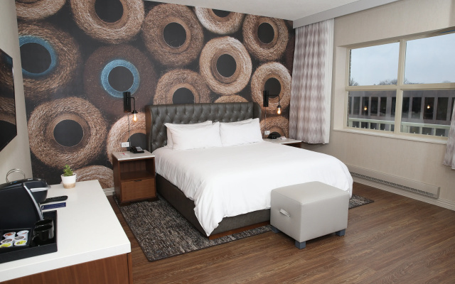 Hotel Indigo Naperville Riverwalk by IHG