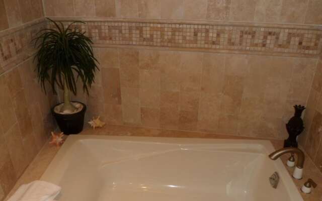 Bella Sirena 2BR BD 604-v by Casago