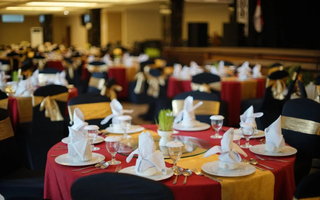 Adhiwangsa Hotel & Convention Hall