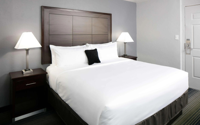 Red Lion Inn & Suites Tucson Downtown
