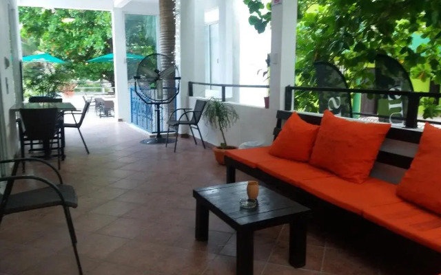 Loft 10 Hostel