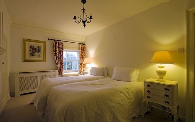 East Pallant Bed  Breakfast