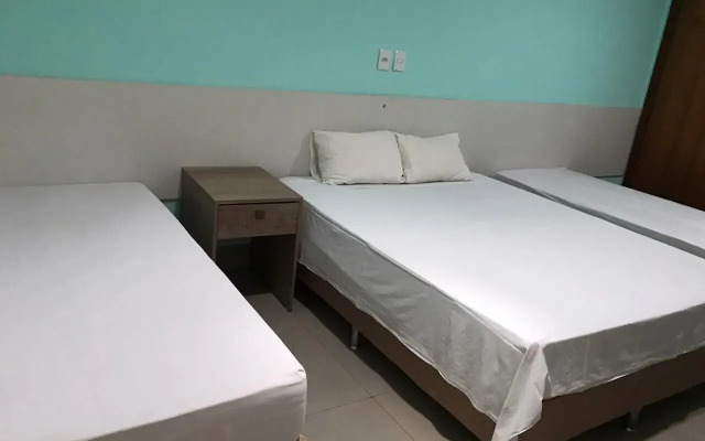 Emmis Park Hotel