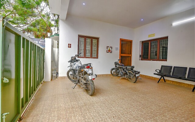 FabHotel Joy's Residency