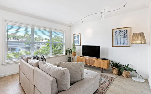Las Olas Blvd Waterfront Apt
