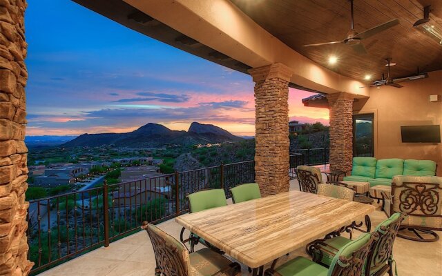 Palisades Estate 5 BR by Casago