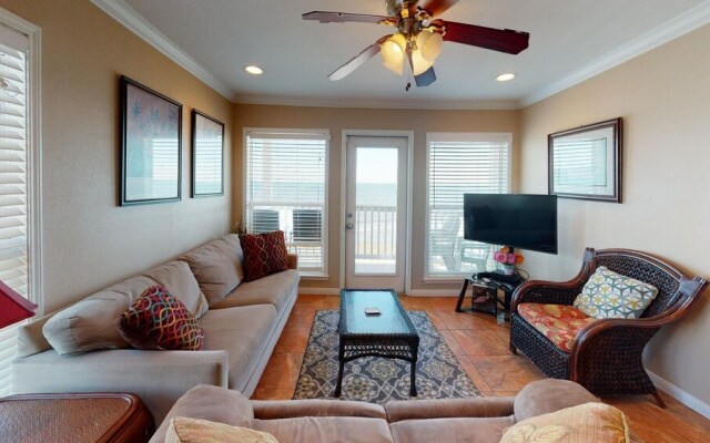 Seascape 1211 2 Bedroom Condo by RedAwning