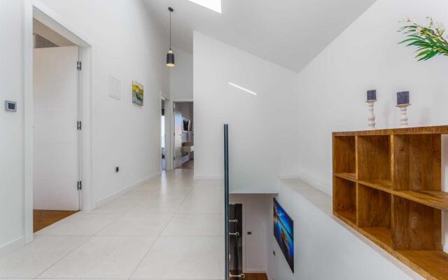 Villa MARIA with heated swimming pool