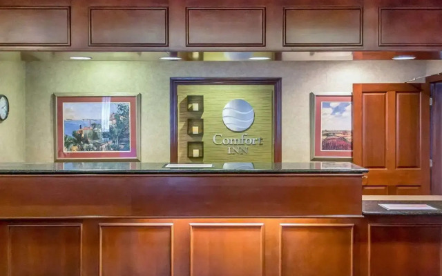 Days Inn by Wyndham Austintown