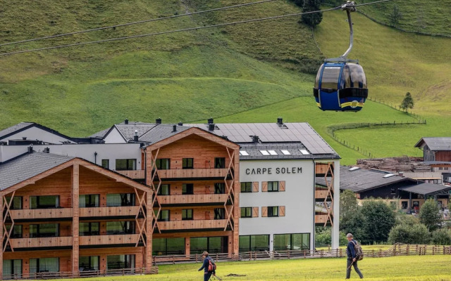 Large Apartment With Balcony & Terrace on Ski Slope