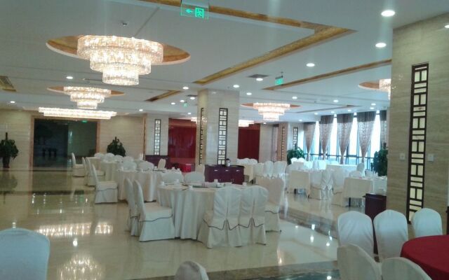 Fuyong Yulong Hotel