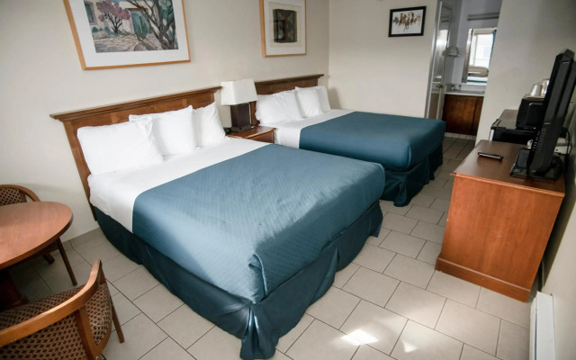 Pacific Inn