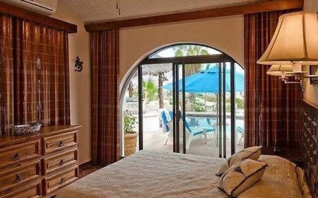 Short Walk to Downtown&Beach from Villa Serrana