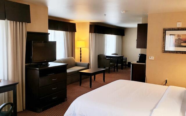 Holiday Inn Express & Suites Frazier Park by IHG