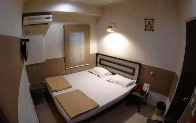 Smyle Inn - 3 minutes walk From New Delhi Railway Station