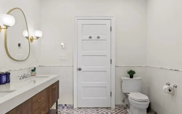 Riverside by Rove Travel 7BR Modern Townhouse