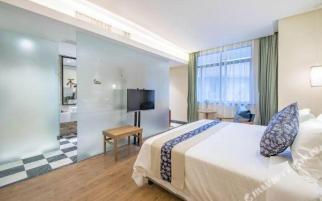 Qiandao Lake Seclusion Hotel (Central Lake Scenic Area Branch)