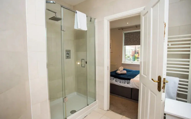 Spacious 5 Bed House Newcastle Gateshead