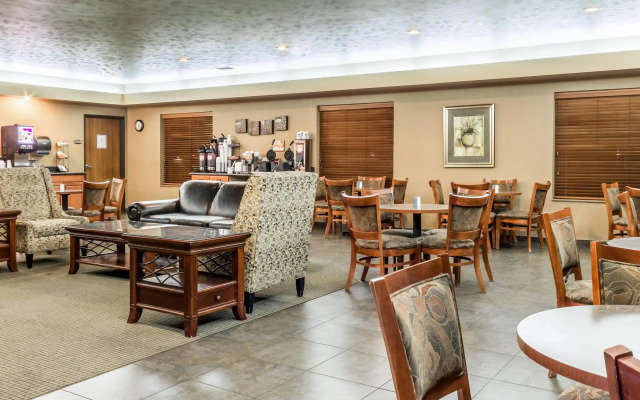 Comfort Inn & Suites Mitchell I-90