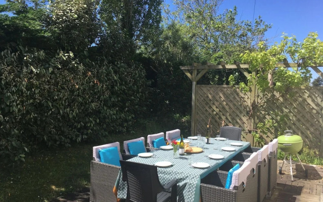 Beautiful Family Holiday Home in Diben, Plougasnou