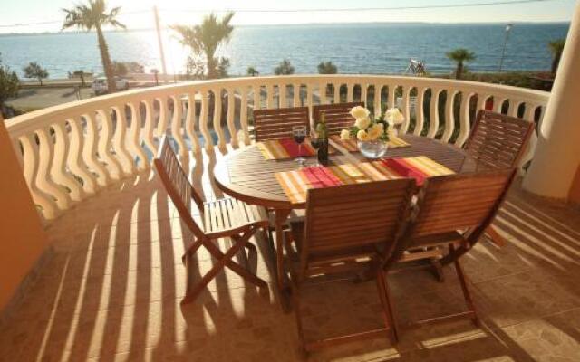 Sea View Apartments Nina