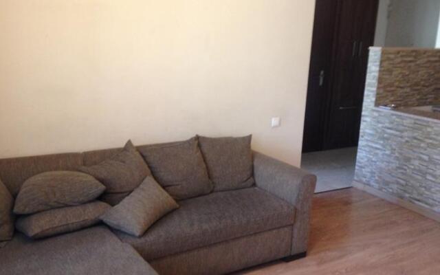 Cosy, nice, comfortable! Enjoy!