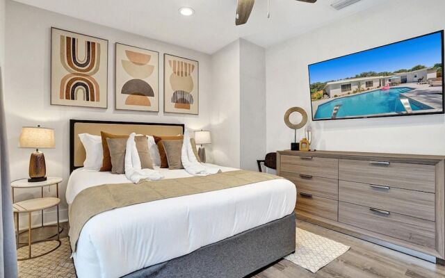 7 Br Home with Pool Gameroom & Soccer