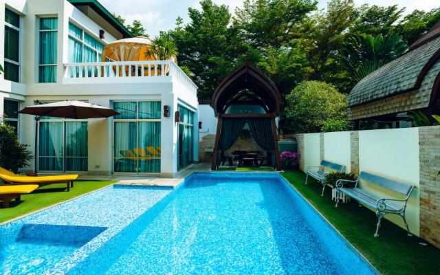 Nagawari Art Maldives Pattaya Villa
