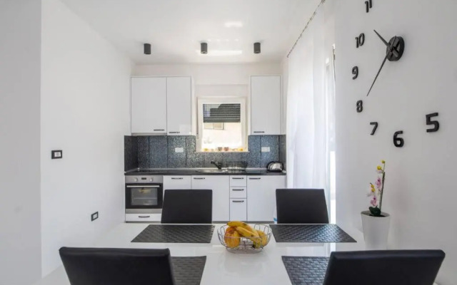 Holiday House Gavran