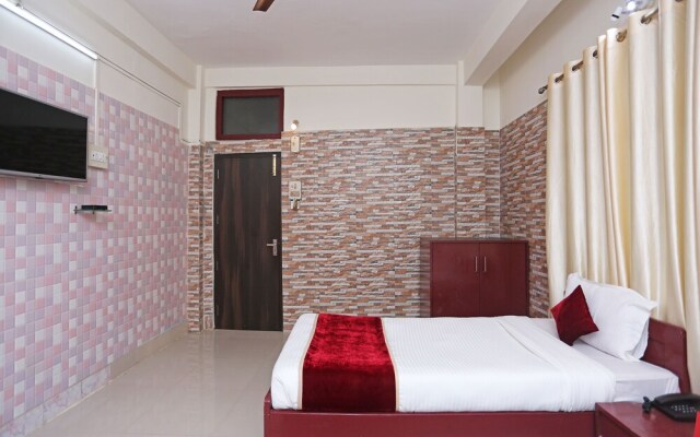 OYO 9637 Hotel Upasana Palace 2