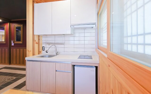 Pocheon CHW Hanok Pension