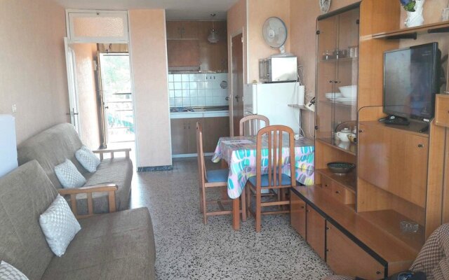 Studio in Salou, With Wonderful sea View and Furnished Terrace - 100 m