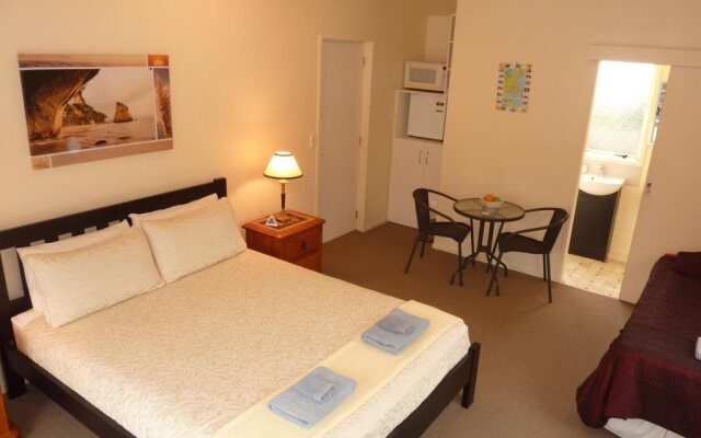 Centennial Heights B & B