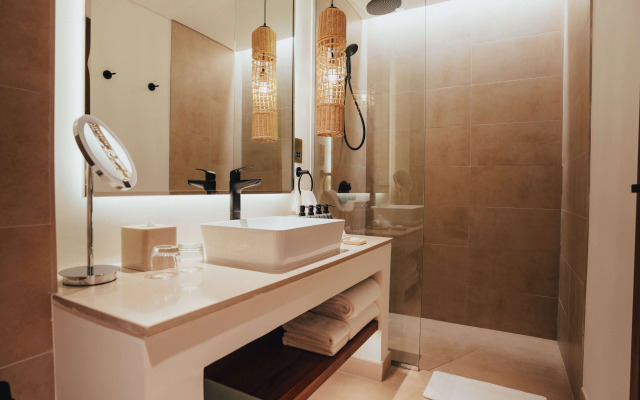 Bab Al Nojoum Bateen Liwa Resort