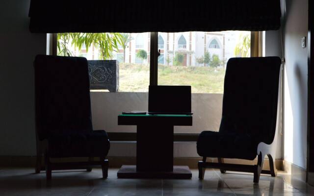 Intellectual Inn - Bahria Town