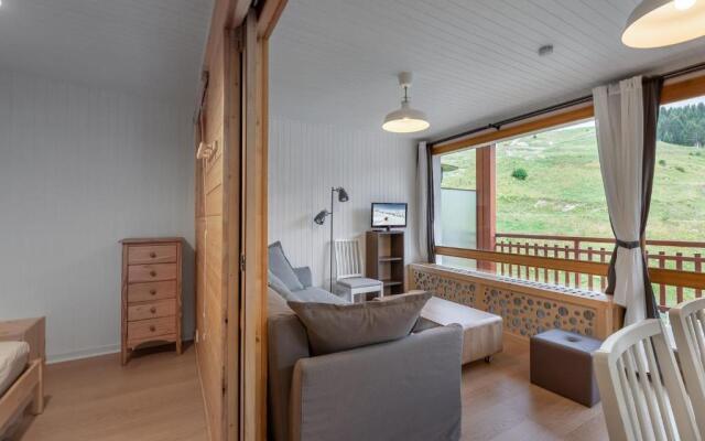 Appartement Courchevel 1650, 1 pièce, 5 personnes - FR-1-563-84