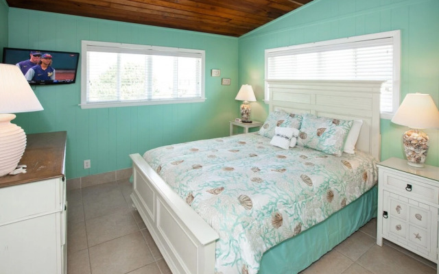 Hebb Tide - 5 Br Home