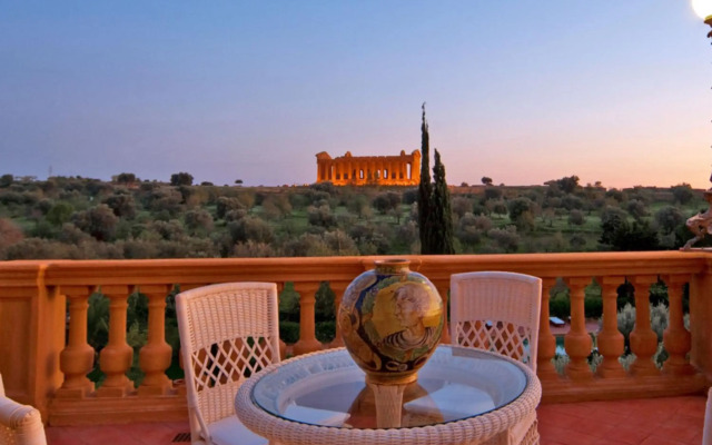 Villa Athena Resort