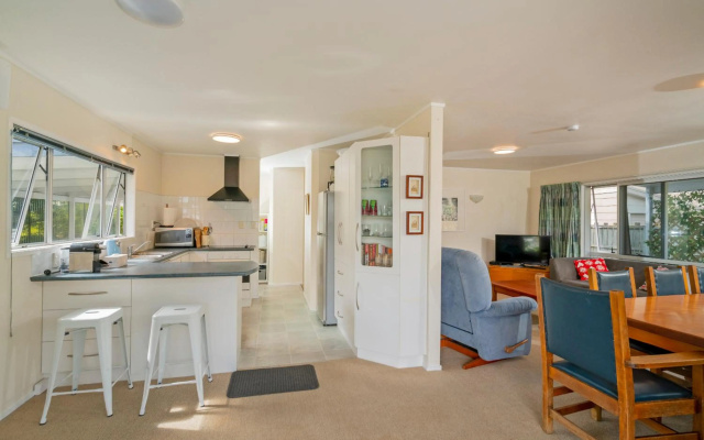 Park Drive - Whangamata Holiday Home