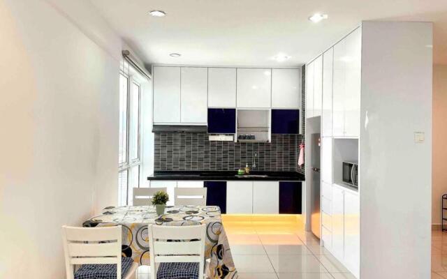 A Modern 6pax Luxury Suite Penang