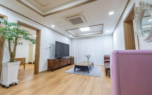 Jeju Bunker Hotel & Resort