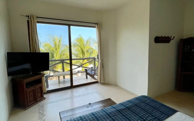 La Puerta Azul Beachfront - Adults Only