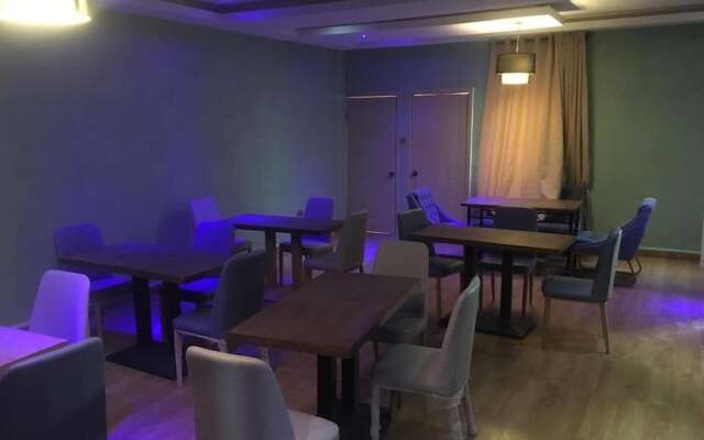 Golden Dreams Hotels and Suites Owerri