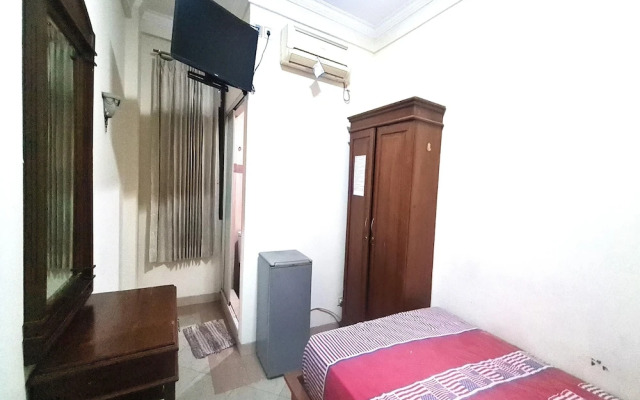 OYO 91327 Residence 38