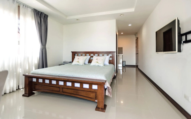 Beach 7 Condo by GrandisVillas