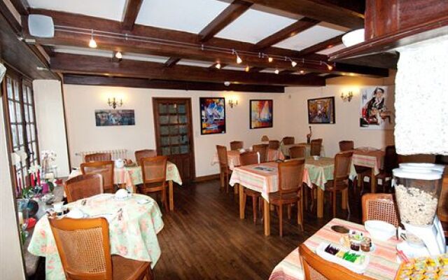 Citotel La Chaumiere Roz Aven