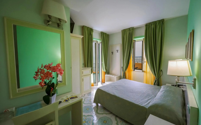Hotel Rivamare