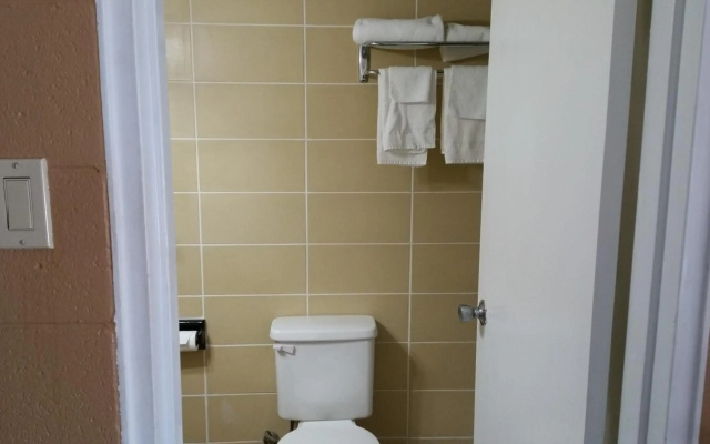 Riverview Motel